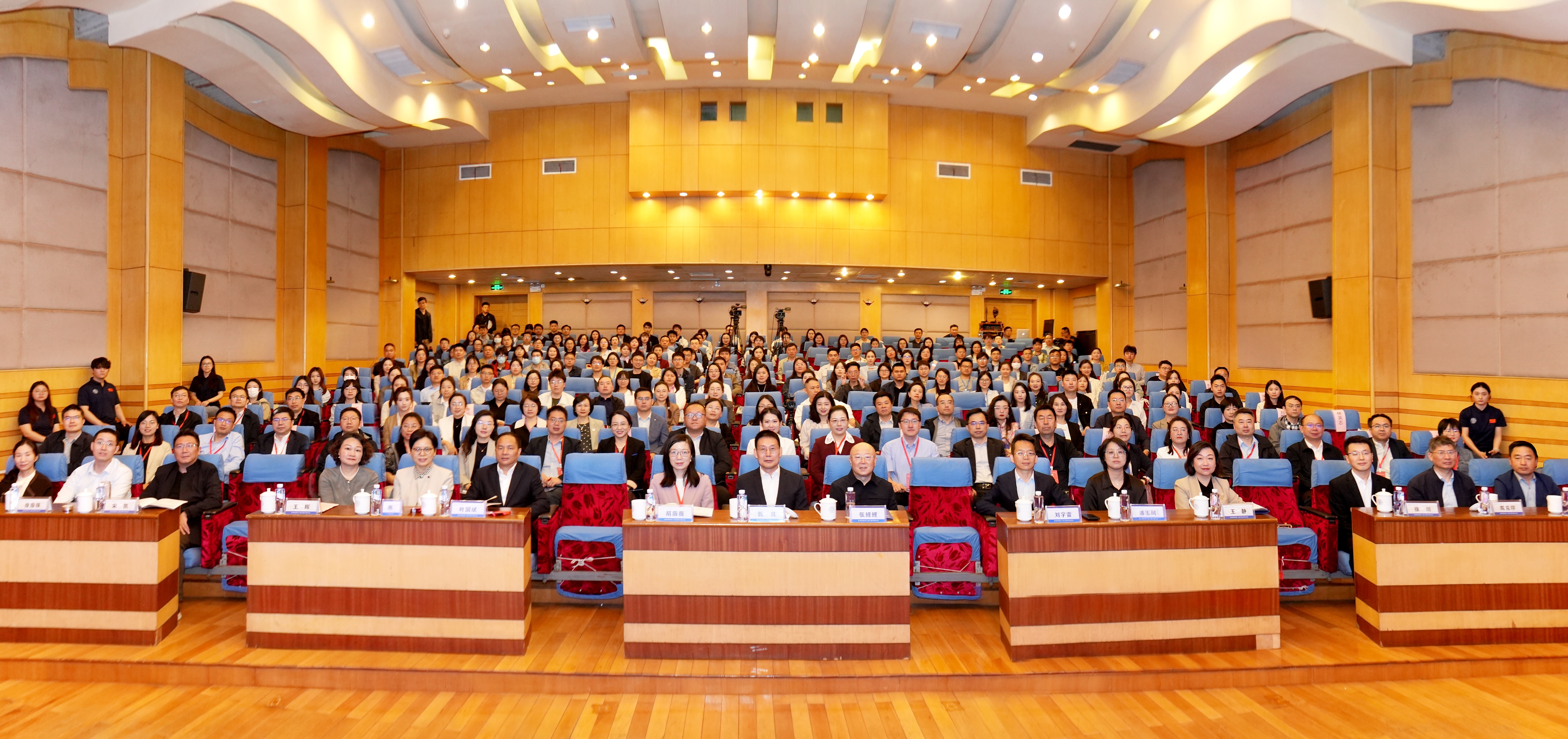 高校网络育人能力提升钻研会在我校召开
