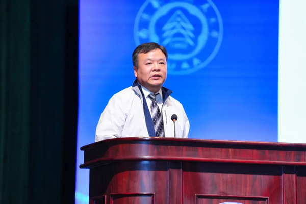 我校召开全校低空科技立异生长大会