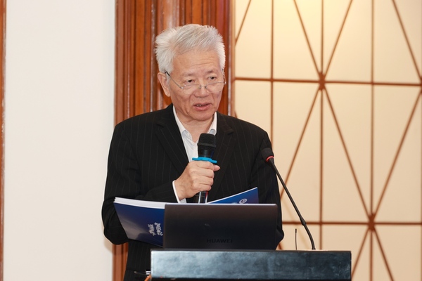 首届力学交织人才作育钻研会顺遂召开
