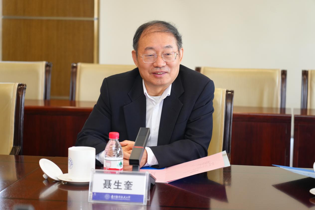 人力资源和社会包管部外国专家效劳司司长聂生奎一行来校调研
