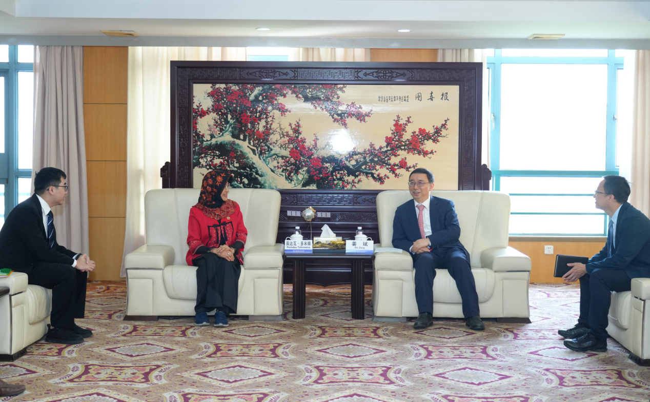 泰国高等教育科研与立异部一行到访我校