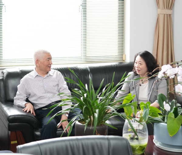 ??江苏省总工会慰问我校天下先进事情者宣益民院士